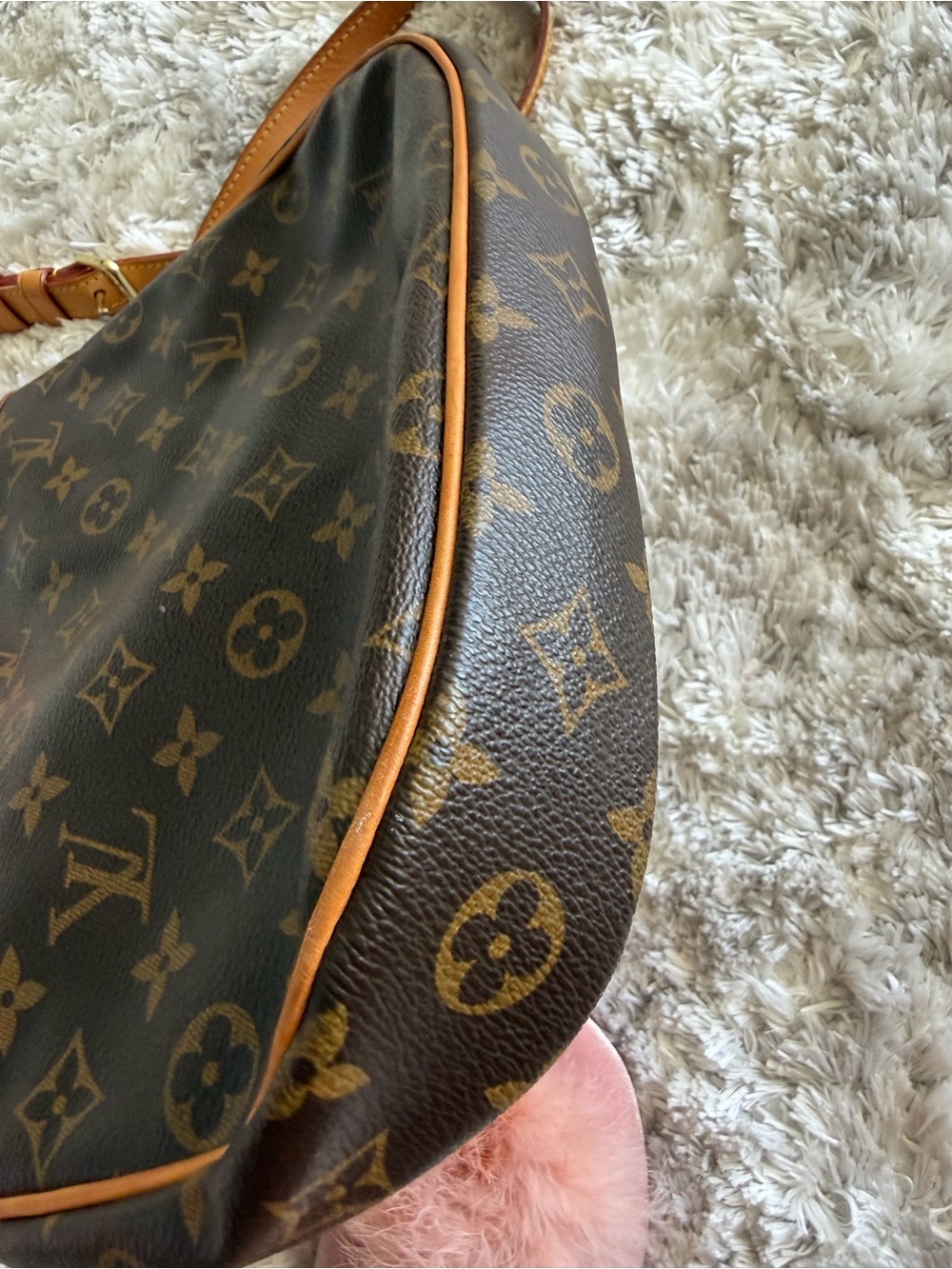 Louis Vuitton Monogram Crossbody in Brown & Tan Leather Trim - Picture 8 of 16